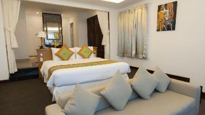 Premium Deluxe Double Room with Balcony and Sea View - Bedroom