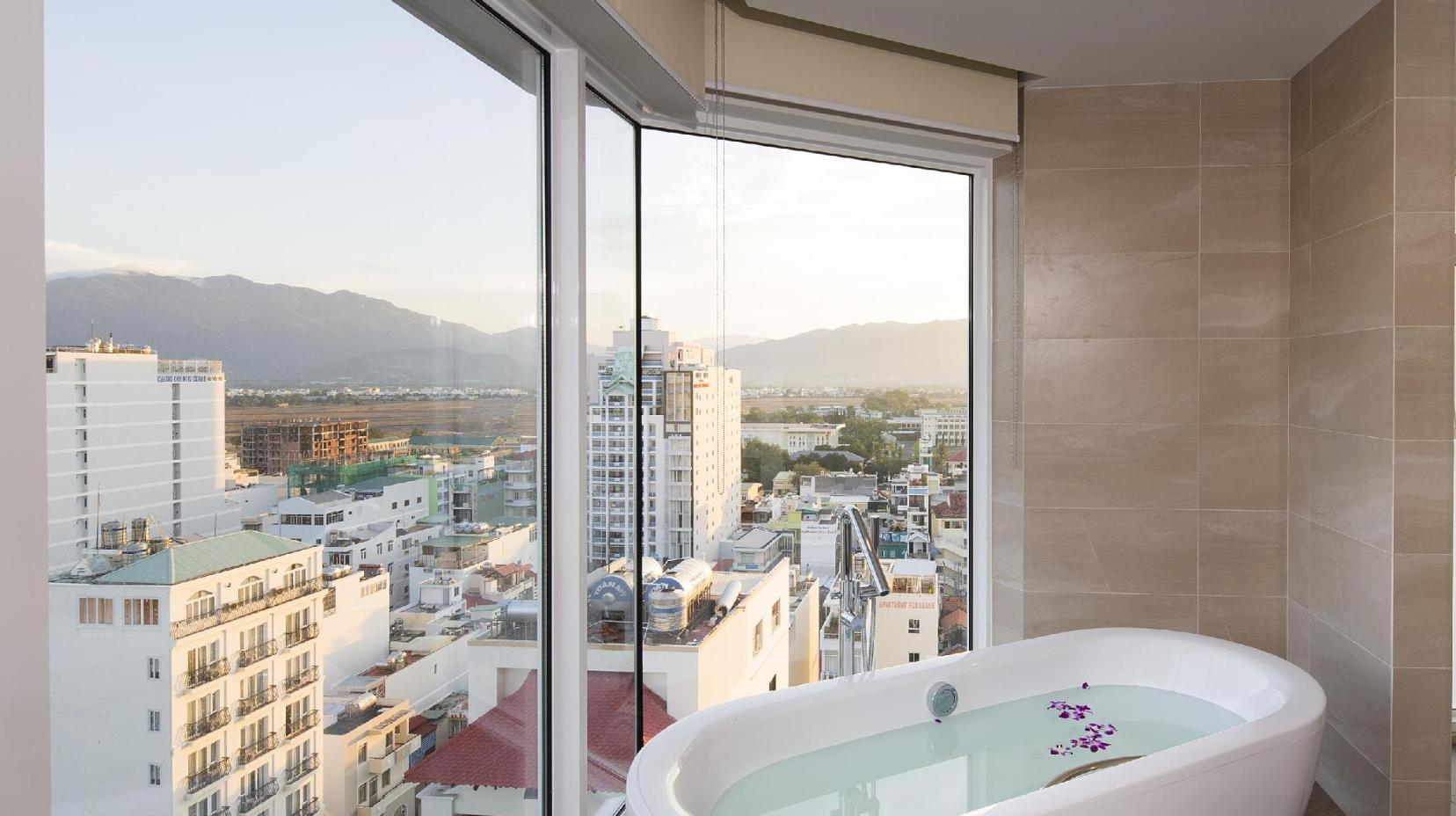 Signature Room - Bathtub