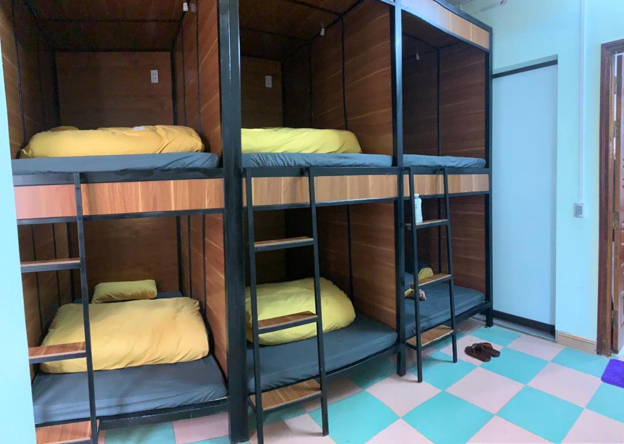 Bunk Bed in Mixed Dormitory Room