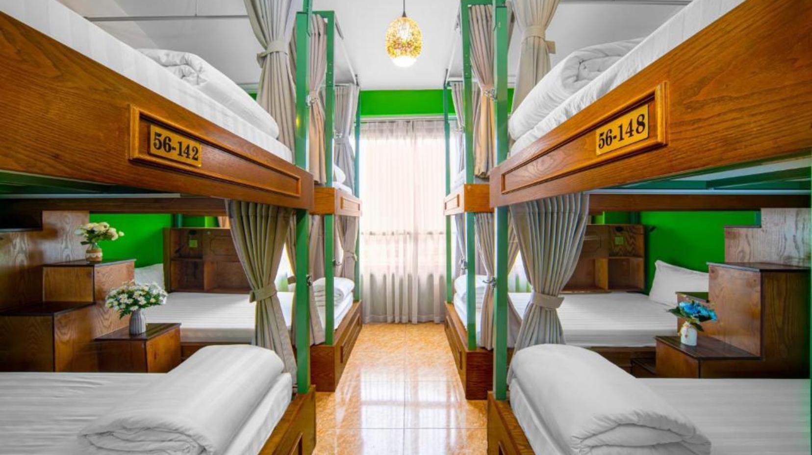 1 Person in 8-Bed Deluxe Dormitory - Mixed