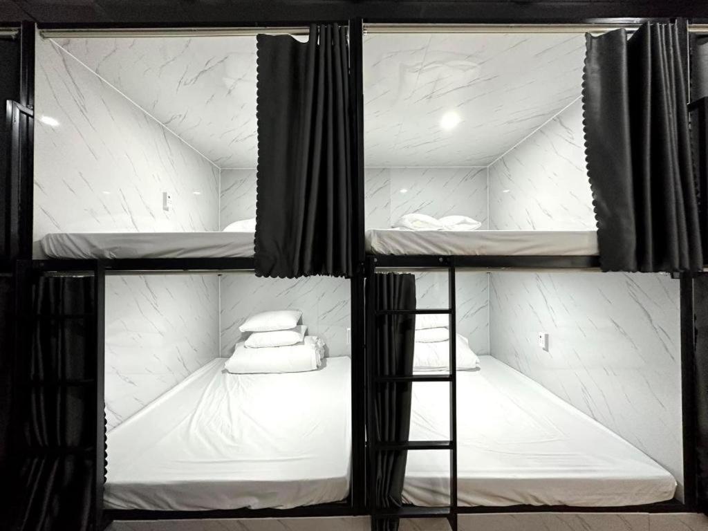 Bunk Bed in Mixed Dormitory Room