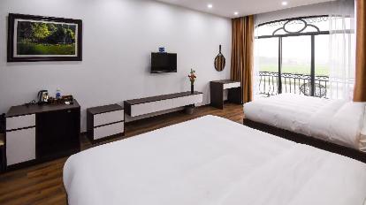 Deluxe Double Balcony Room - Bedroom