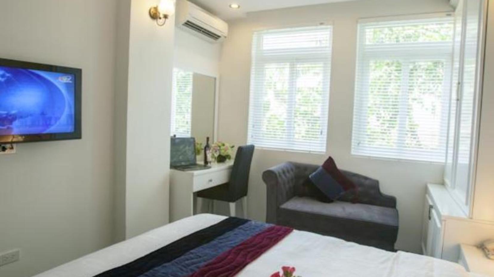 Deluxe Double Room with City View