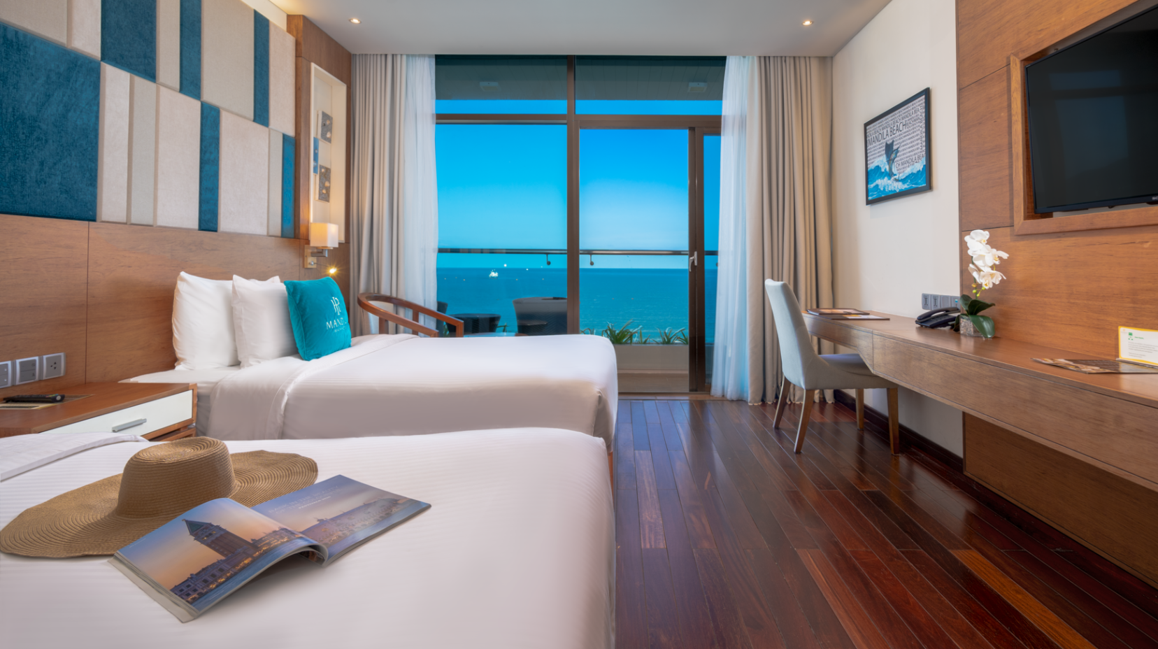 Deluxe Oceanfront Twin Room with Balcony - 30-Min Foot Massage Included - View