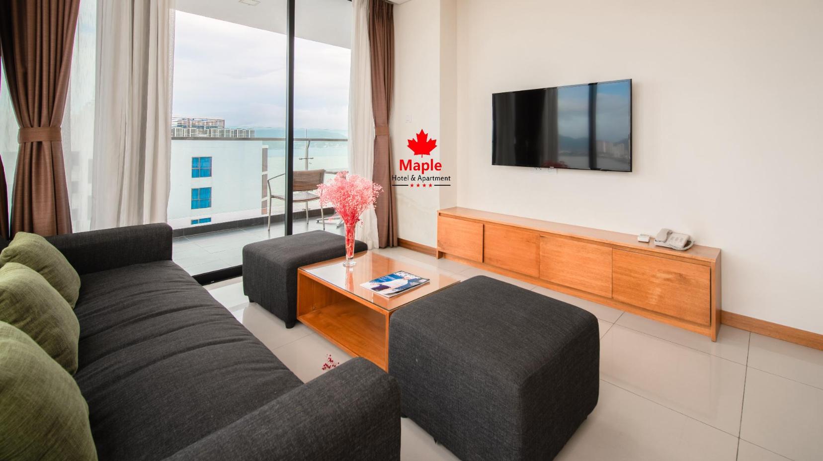 2-Bedroom Sea View Apartment with Balcony - Guestroom