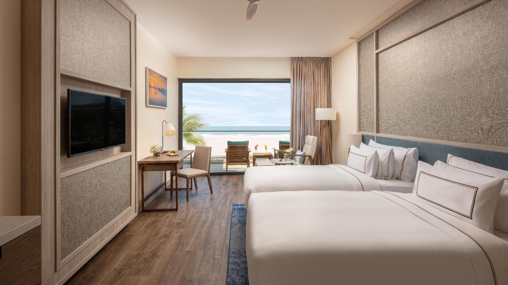 Supreme Oceanfront Room - Bed