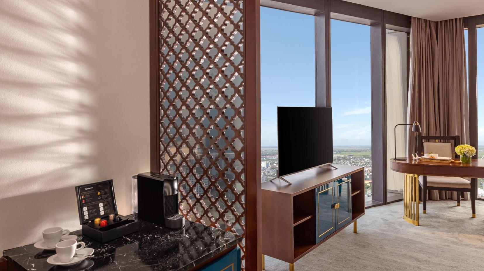 THE LEVEL PREMIUM ROOM WITH VIEWS - Amenity (Guest room)