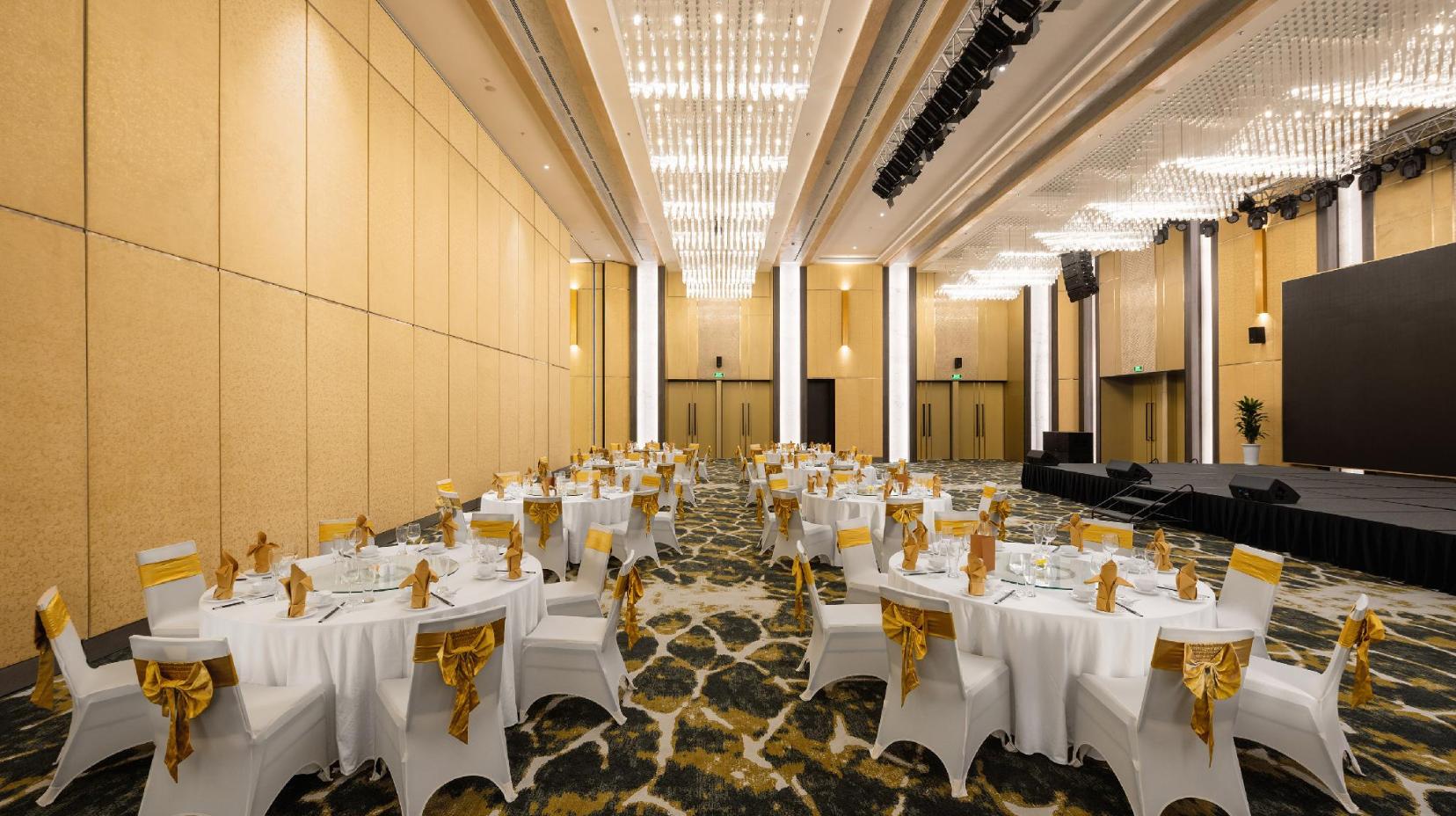 Banquet hall