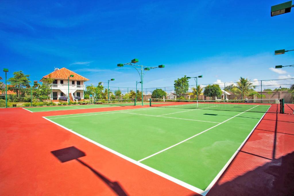 Tennis court