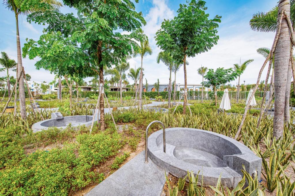 Hot spring bath