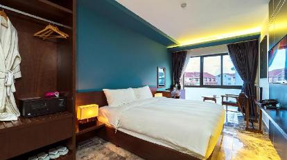 Standard Double Room - Bed