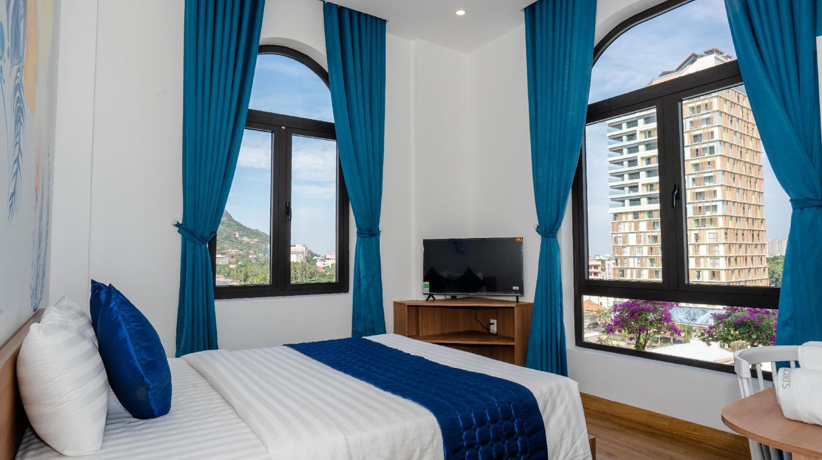 Deluxe Double Room With Window - Bed