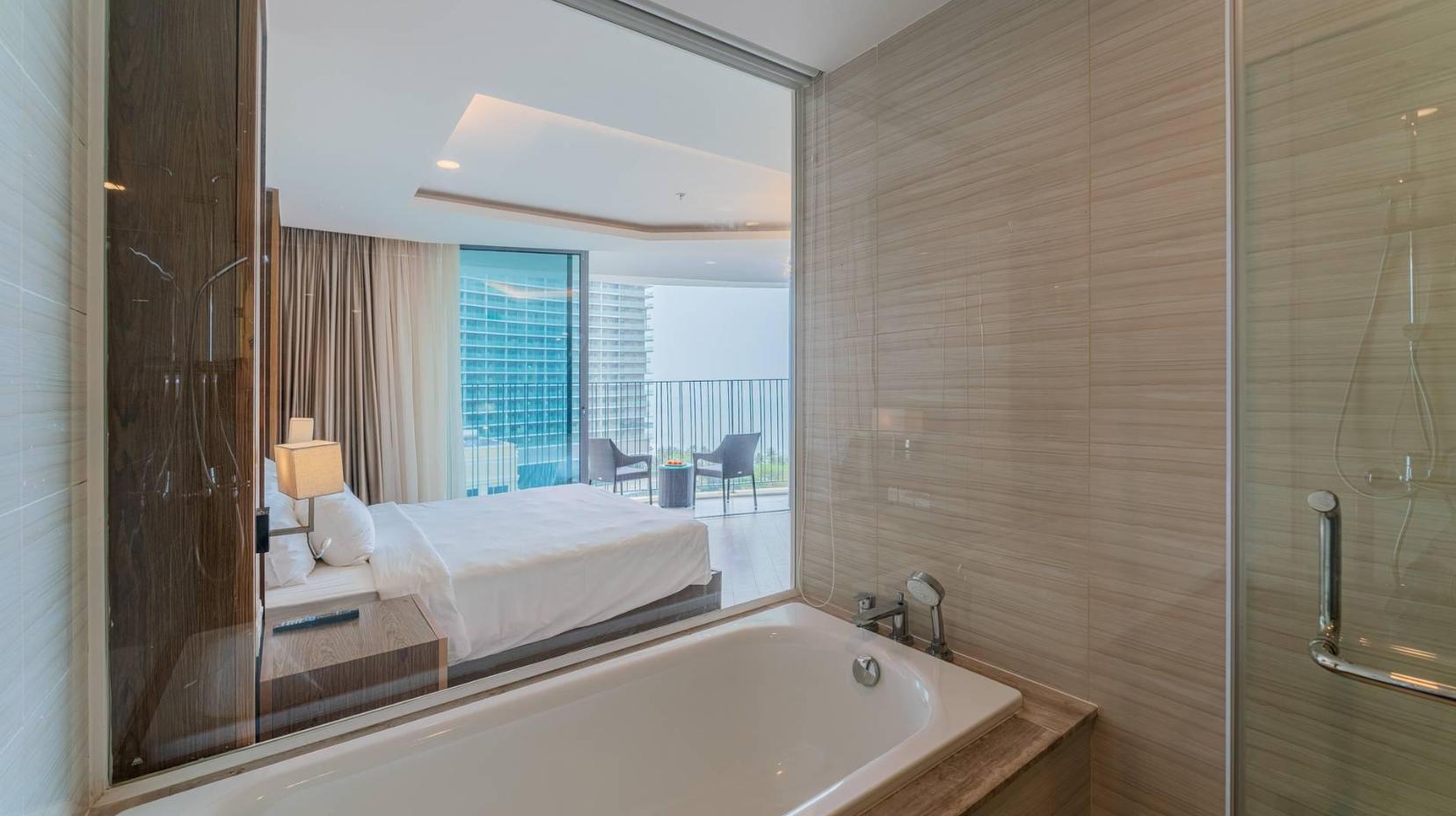 Grand Sea View - Bathroom