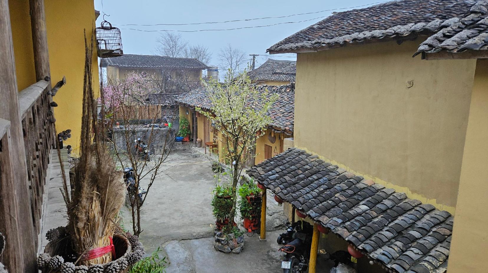 Dormitory Room - Mixed - Exterior view