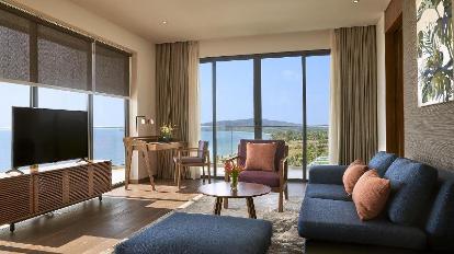 Sea View Suite Room with Balcony - View