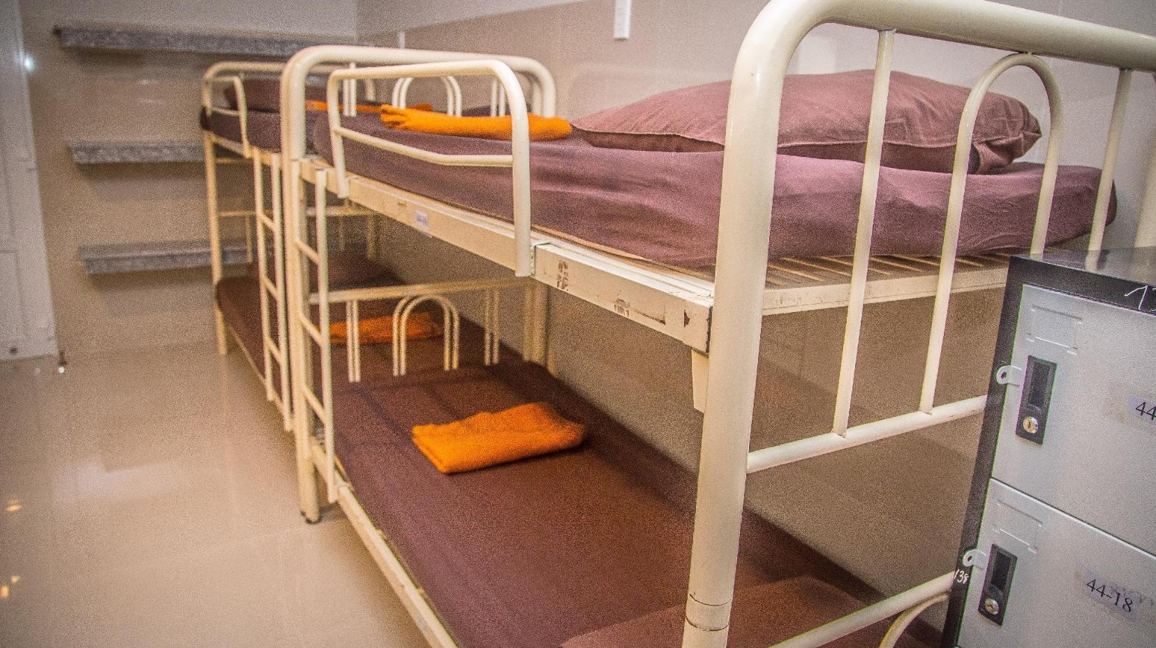 1 Person in 8-Bed Dormitory - Mixed - Bed