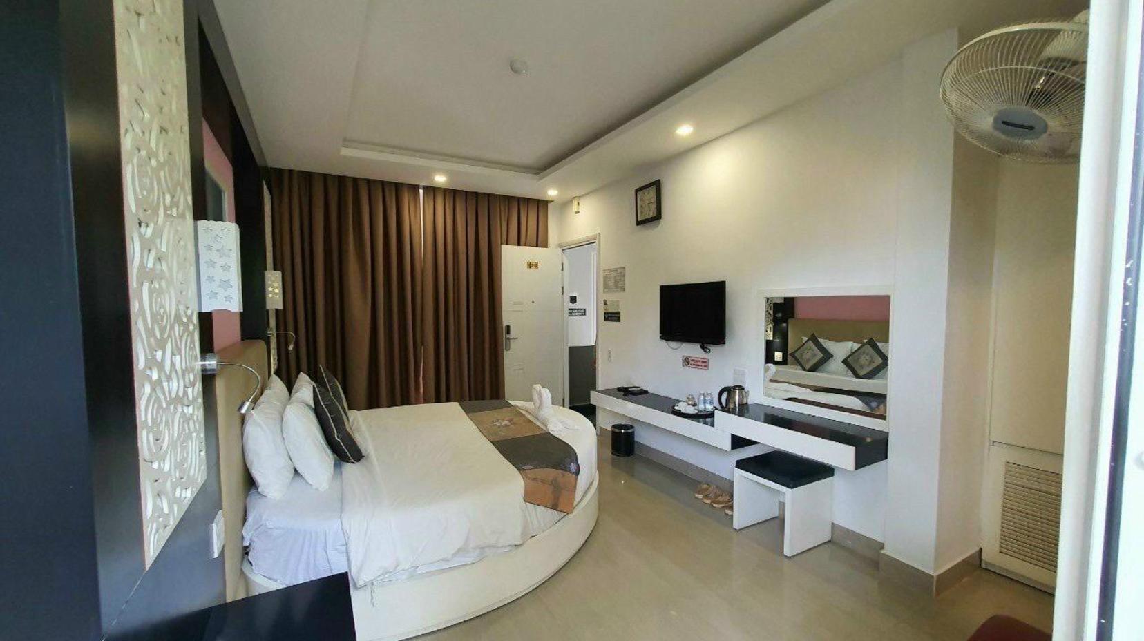 Premium Rooms - Bedroom