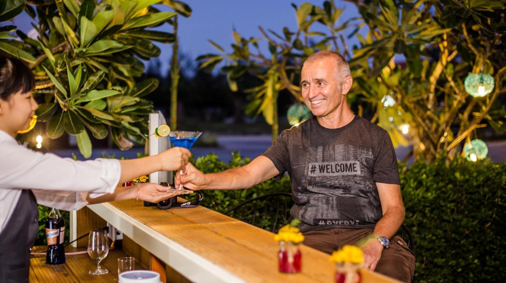 Poolside bar