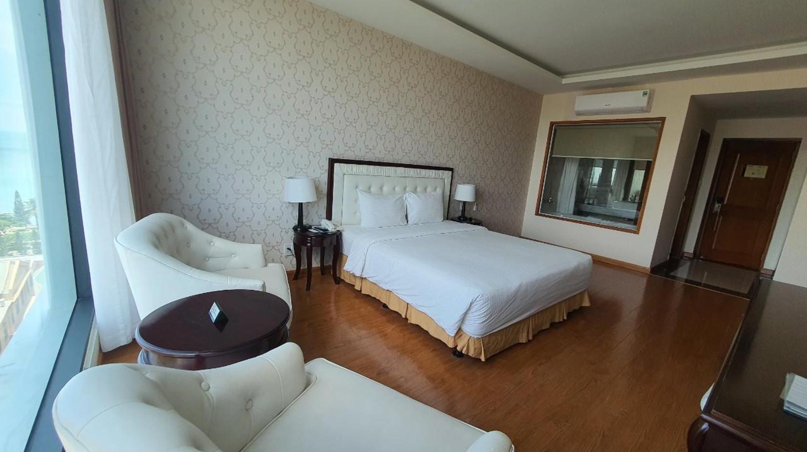 Premium Deluxe Double Room - Guestroom