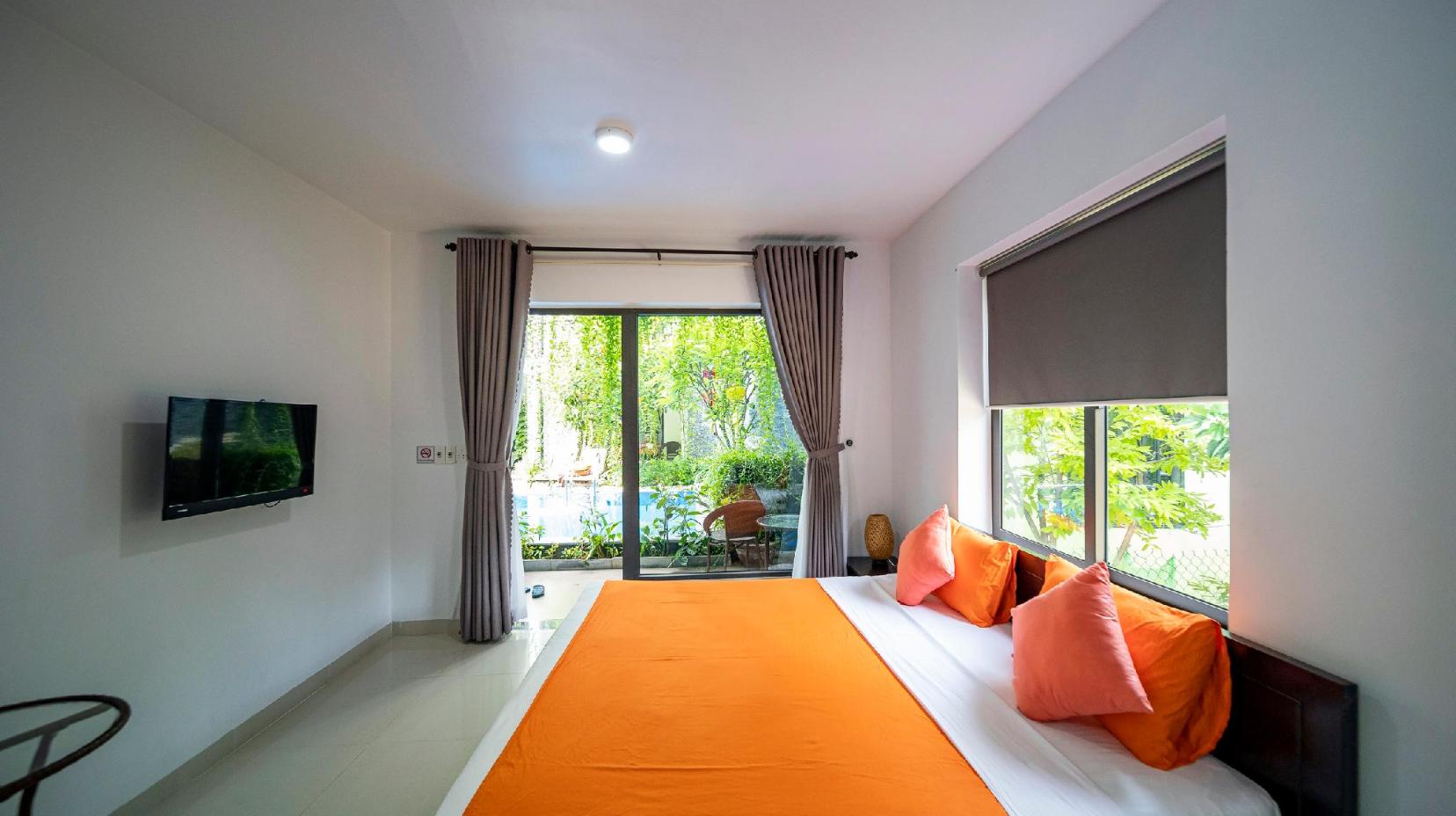 Standard Double Room with View - Bed