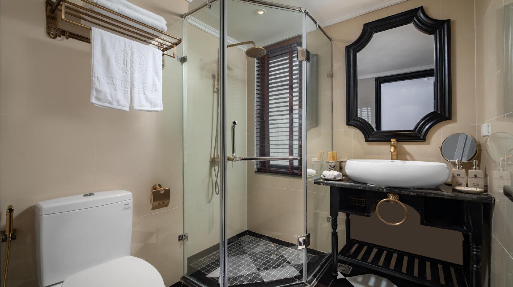 Premier Junior Suite - Bathroom