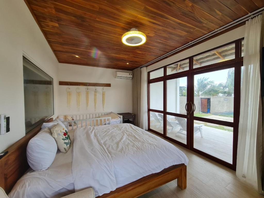 Deluxe Triple Room with Sea View