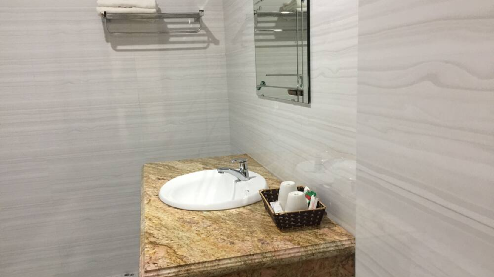 Standard Room - Bathroom