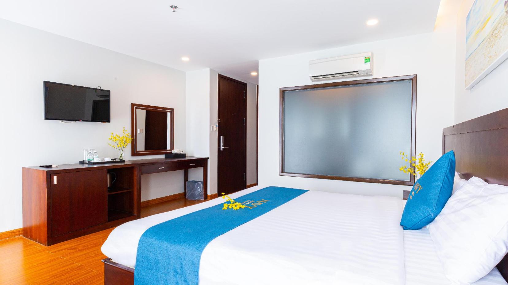 Premier City View Double Room - Room plan