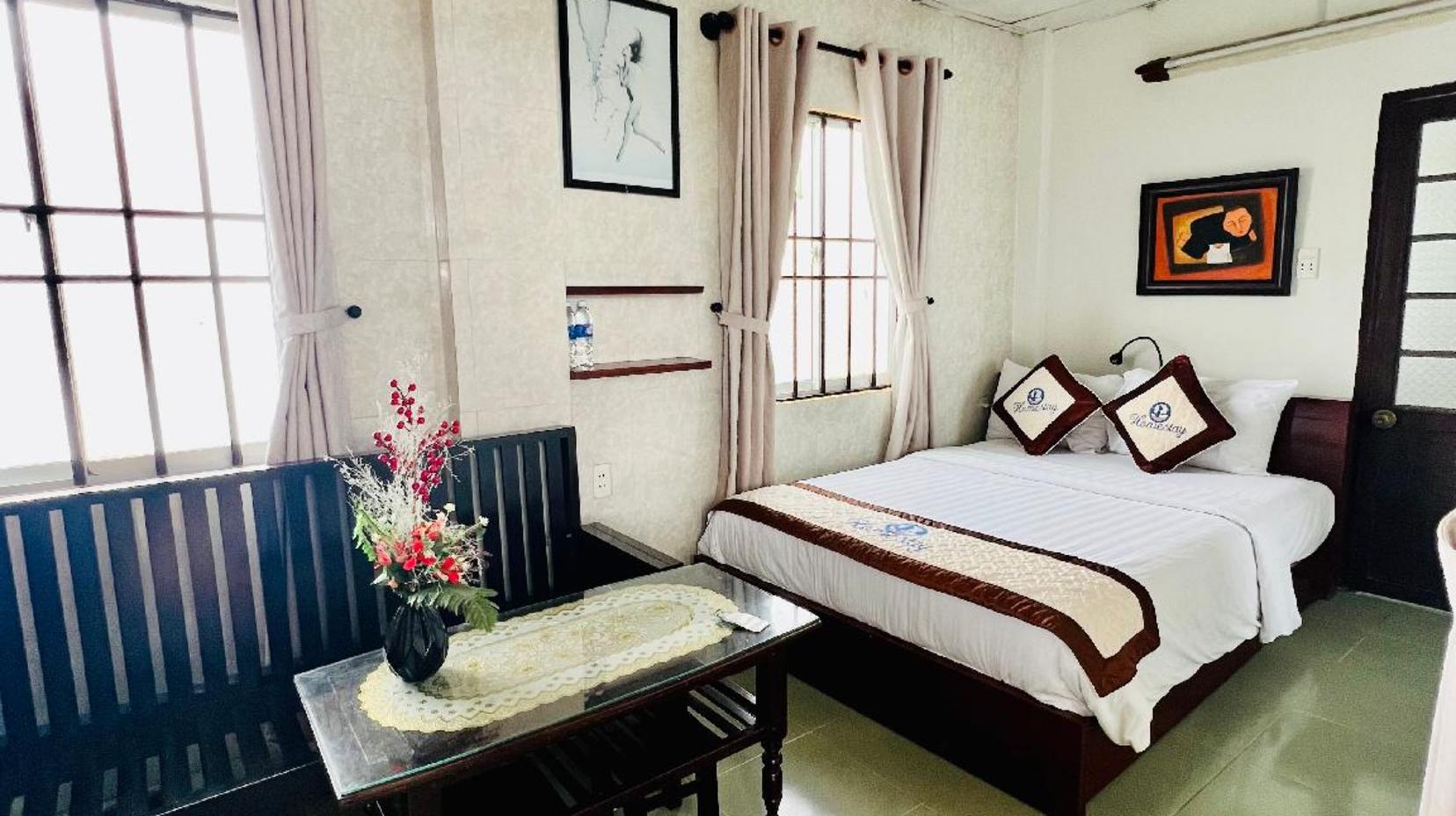 Double Room with Terrace and Shared Bathroom - Facilities