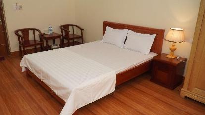 Deluxe Queen Bed