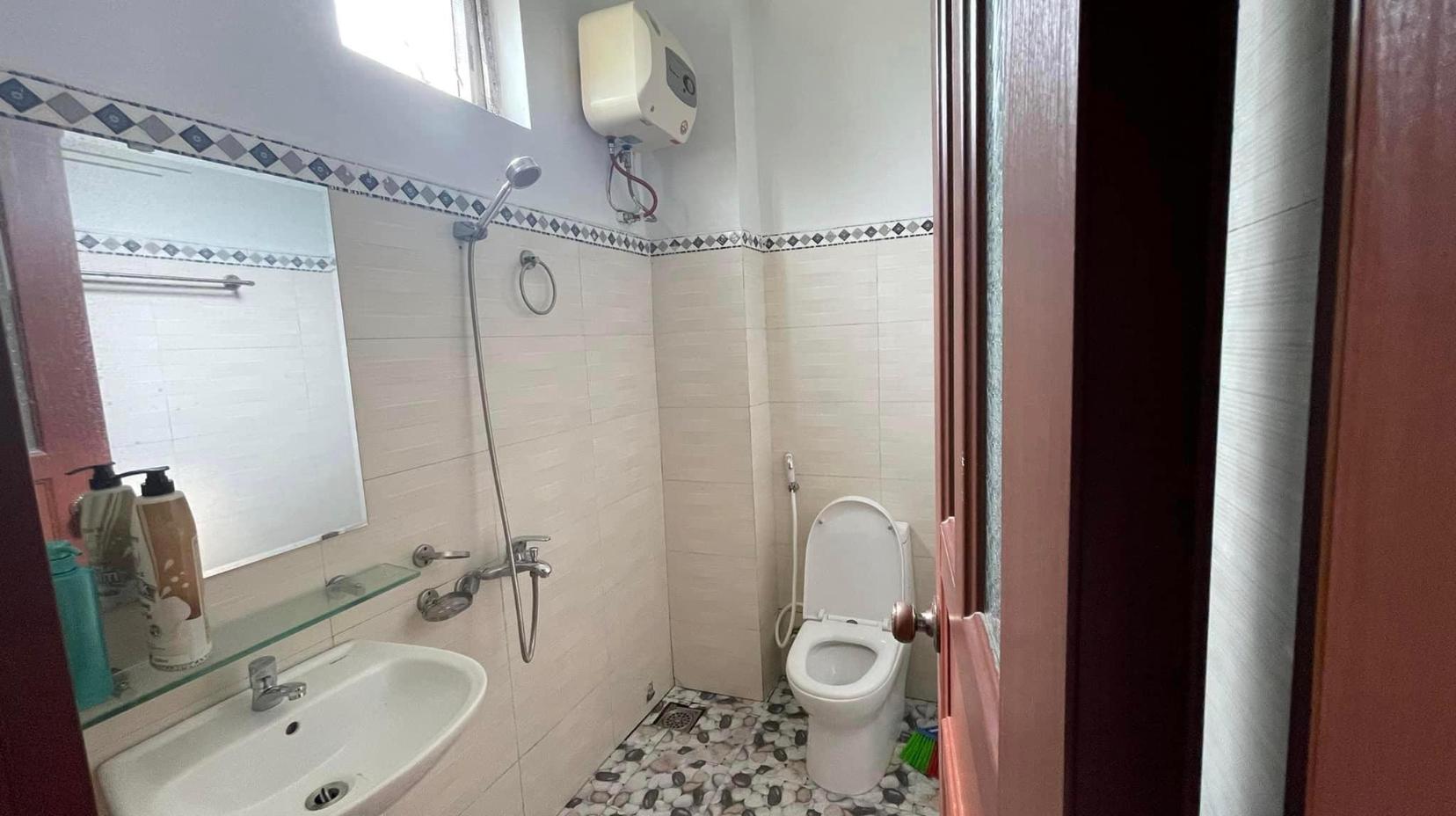 Double Room - Bathroom