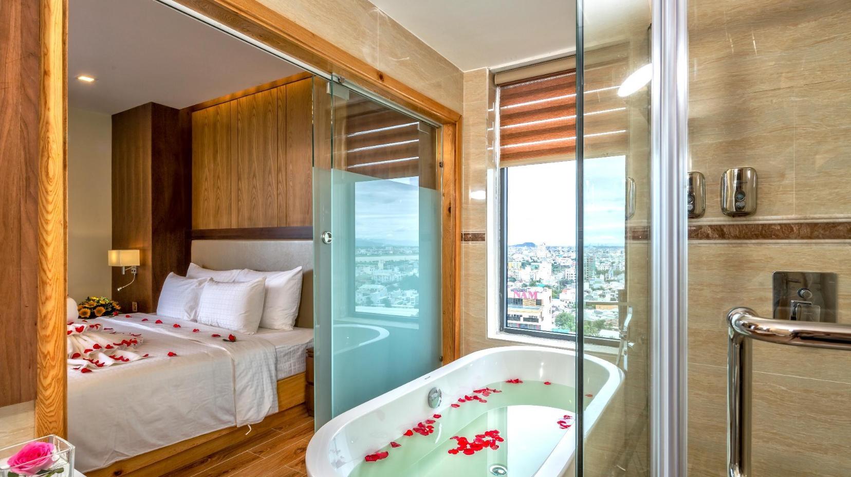 Sea View Suite with Bathtub - Bathroom