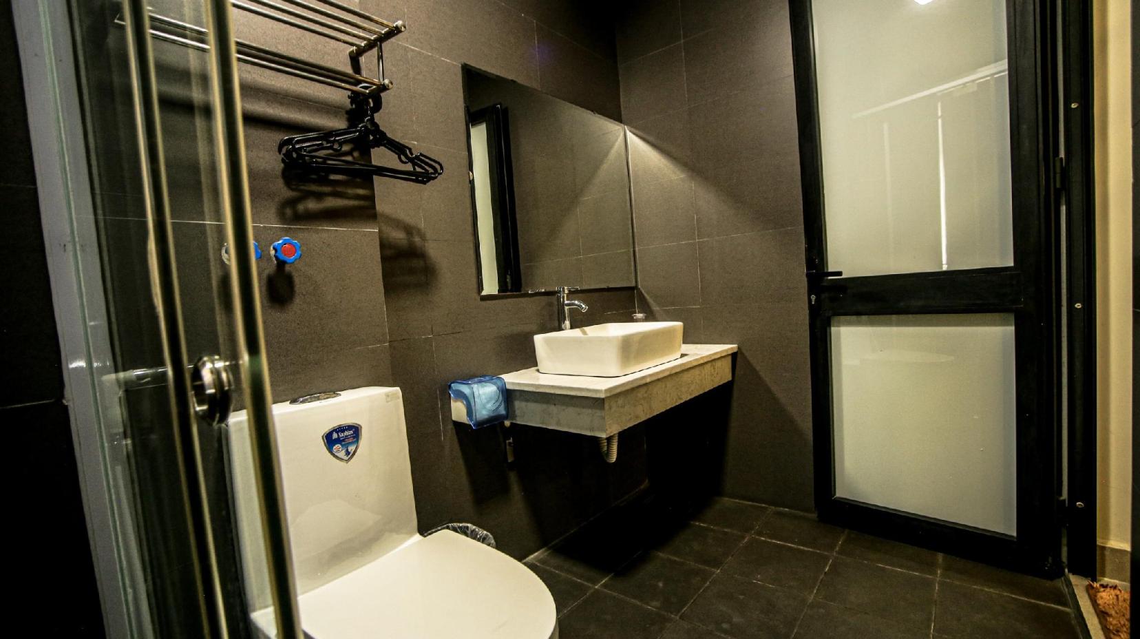 Standard Room - Bathroom