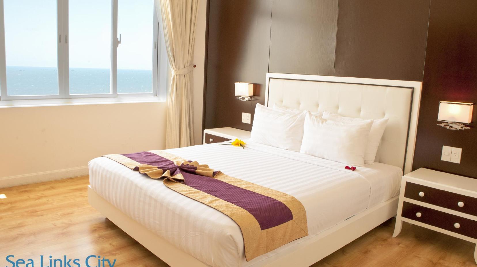 2 Bedroom Sea View - Bed