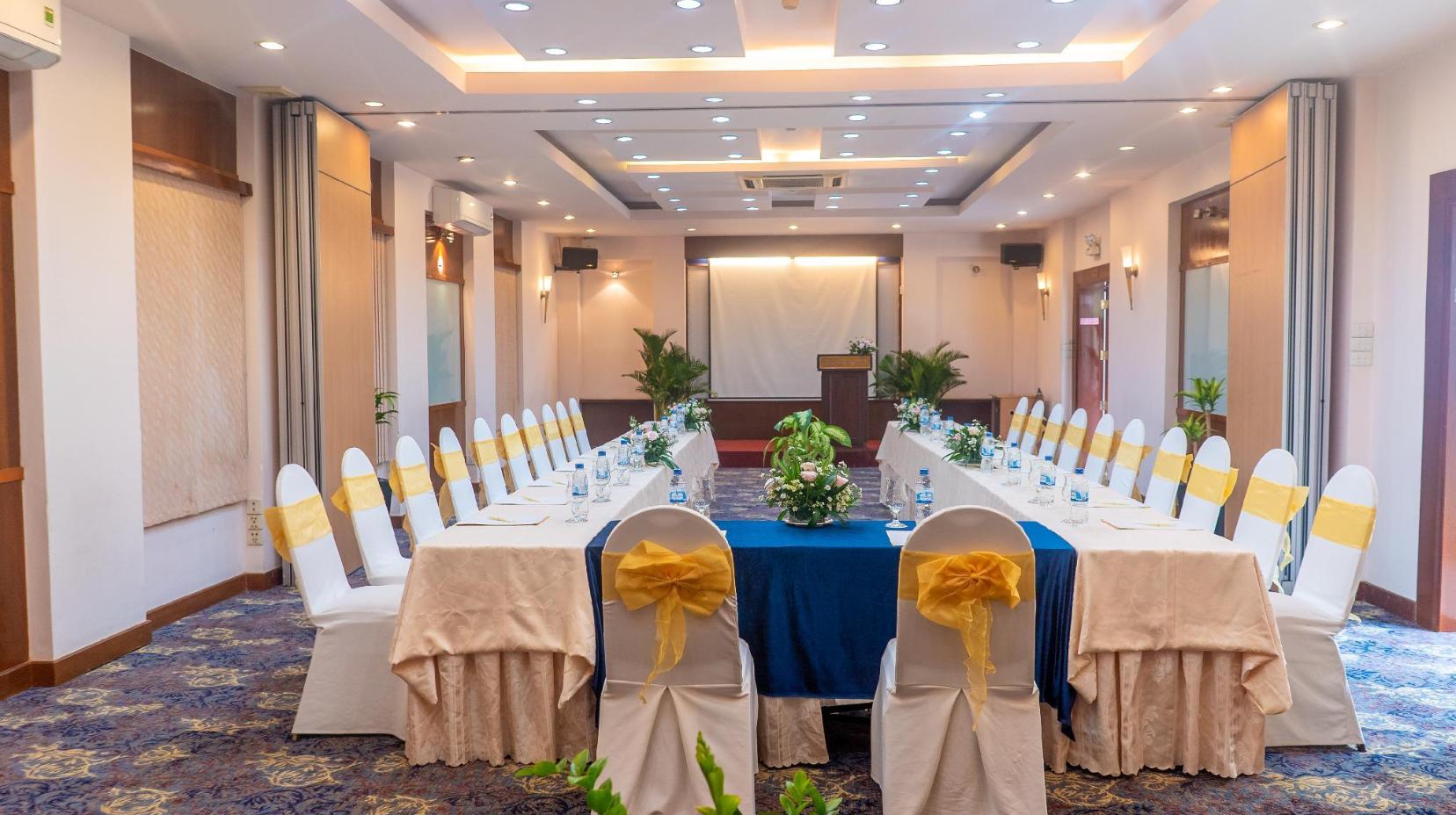 Meeting room / ballrooms