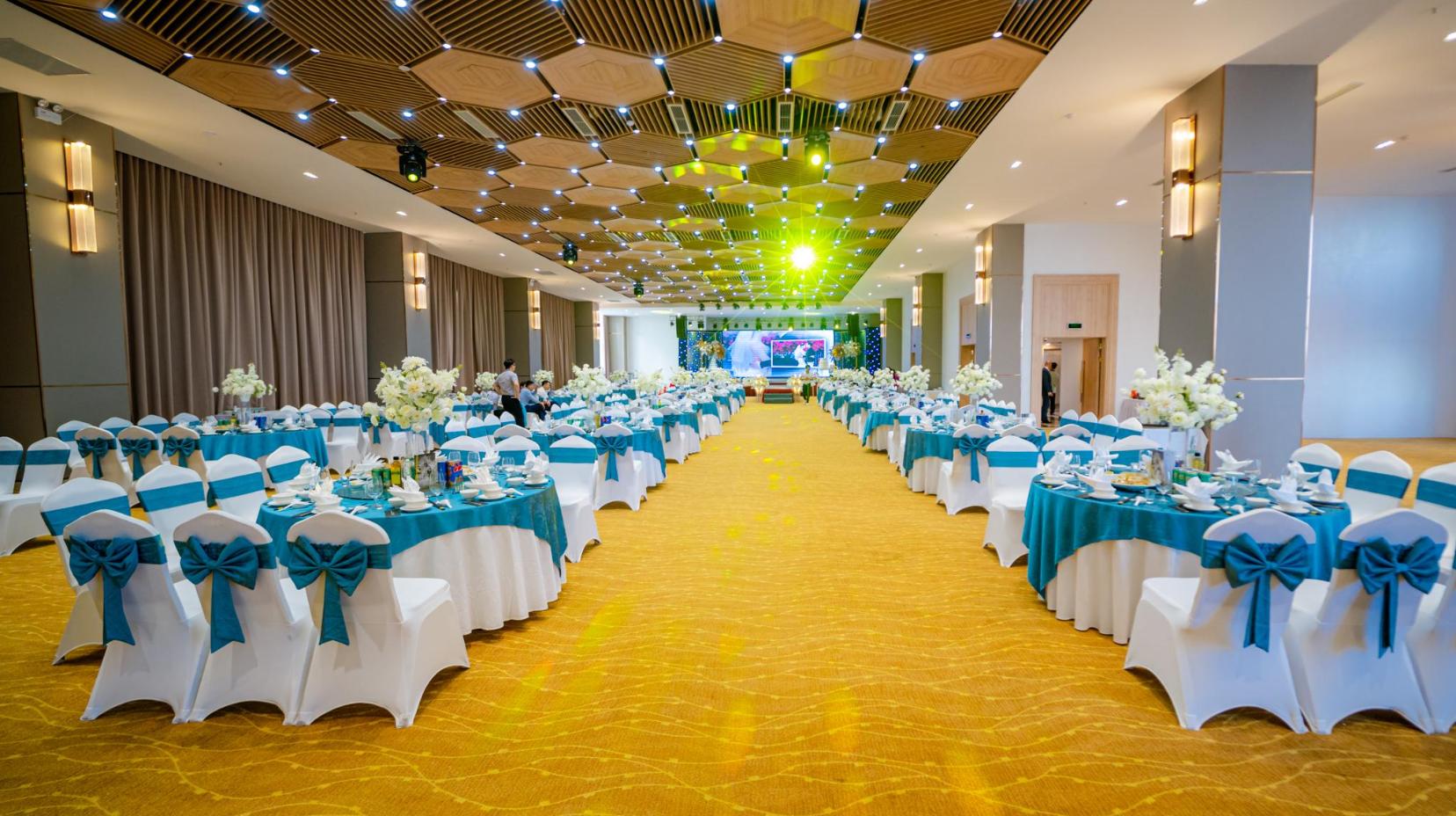 Banquet hall