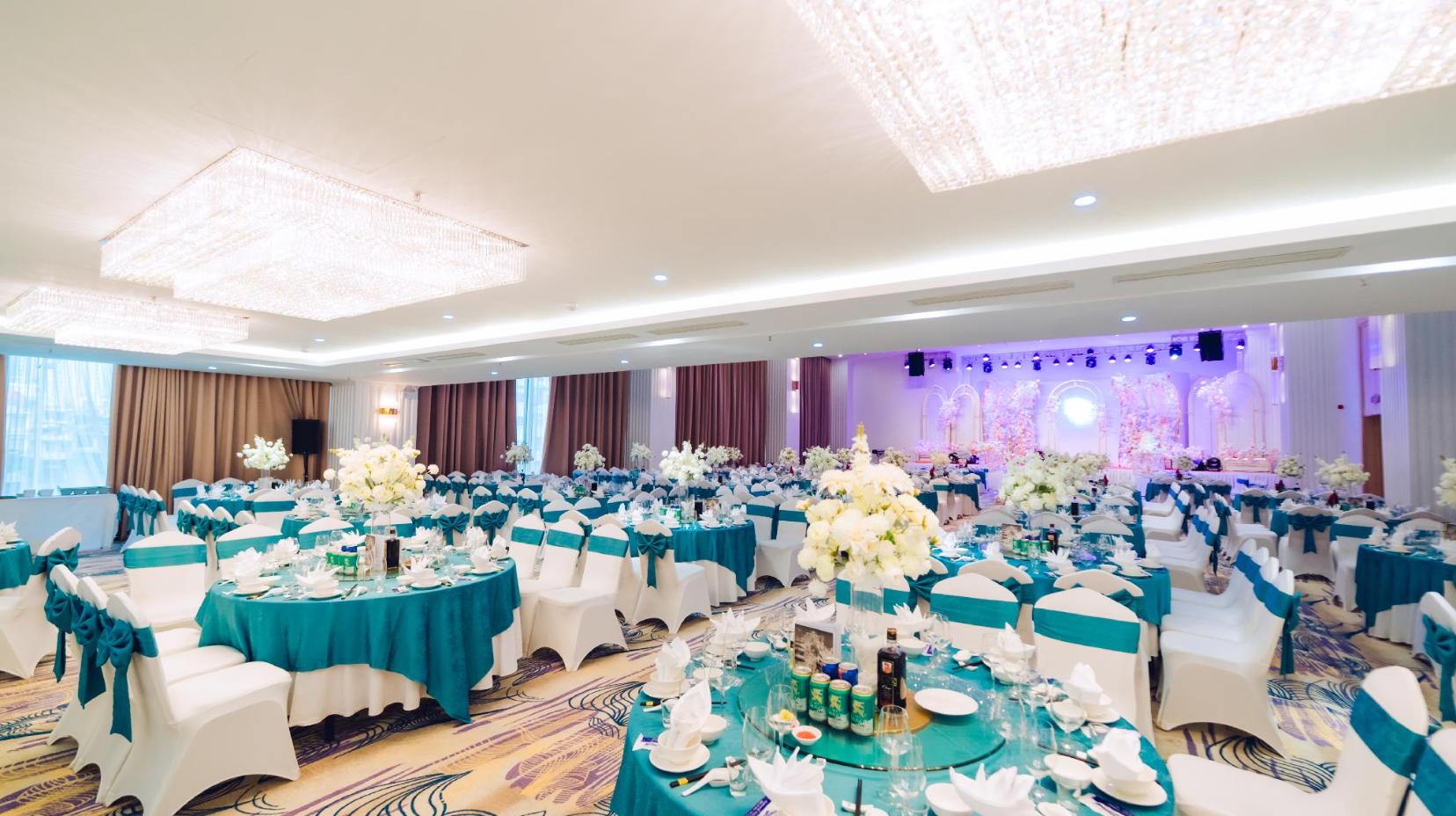 Banquet hall