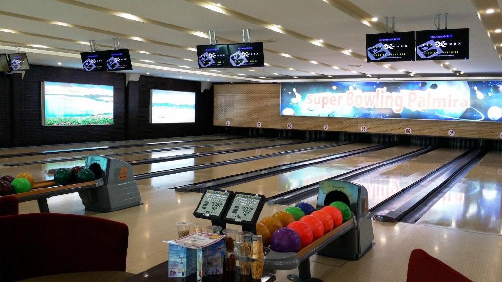 Bowling alley