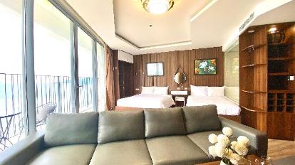 Grand Deluxe Sea View Suite - Guestroom