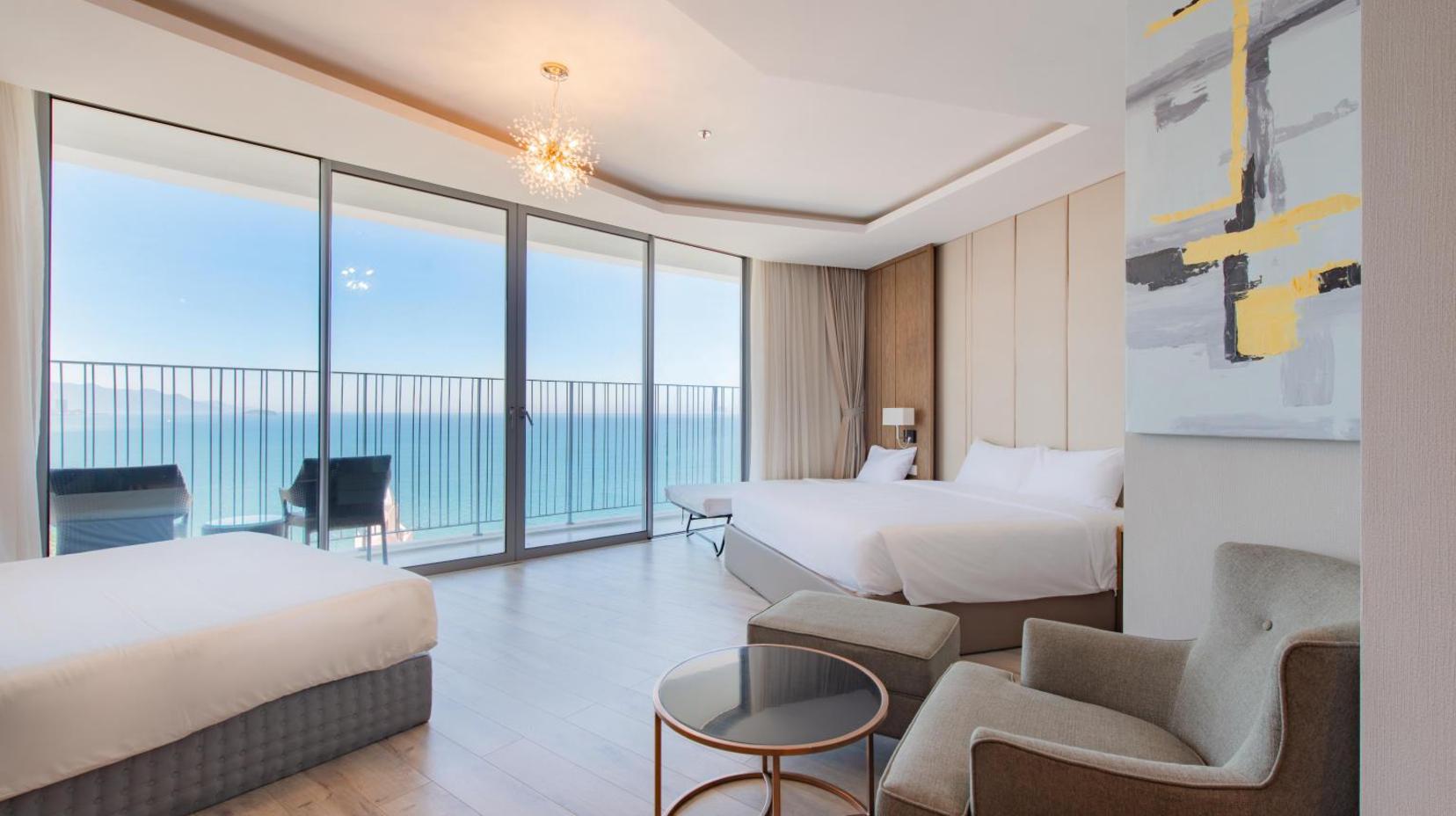 Panoramic Oceanfront Suite - View