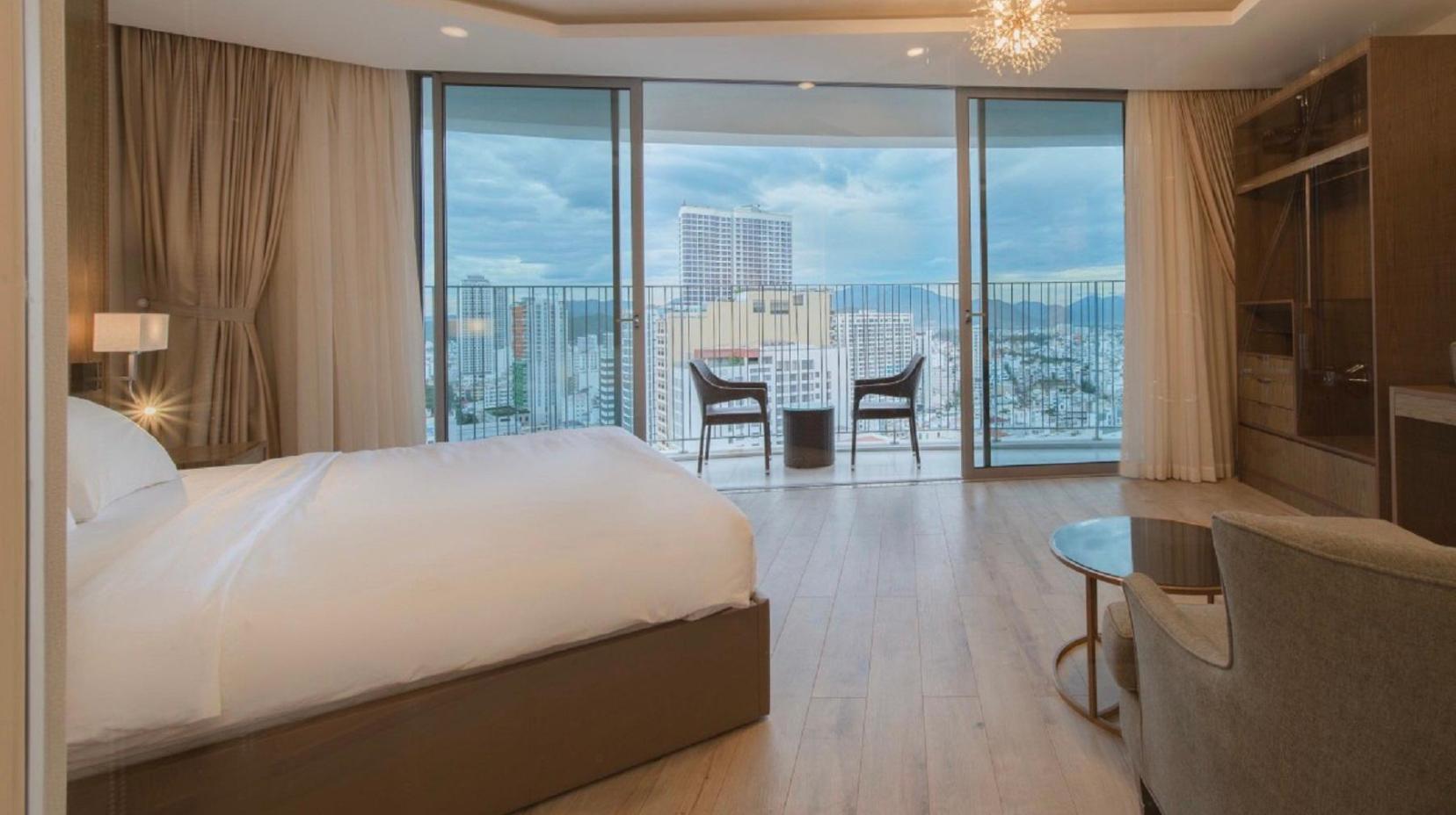 Executive City View Room