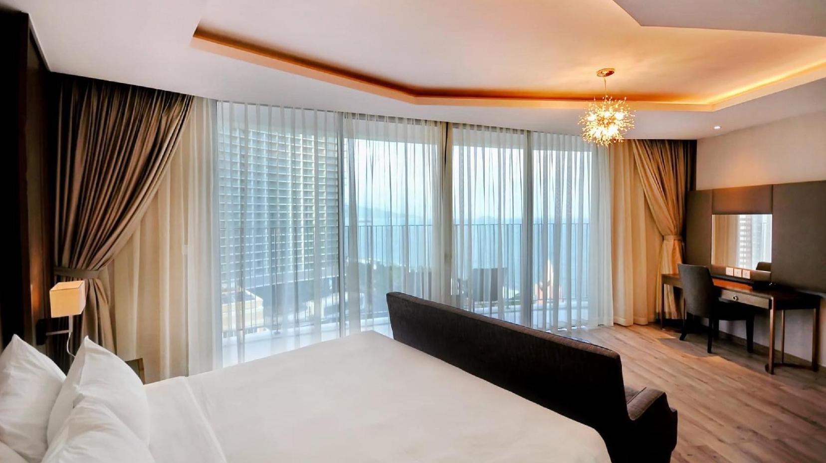 Deluxe Executive Room