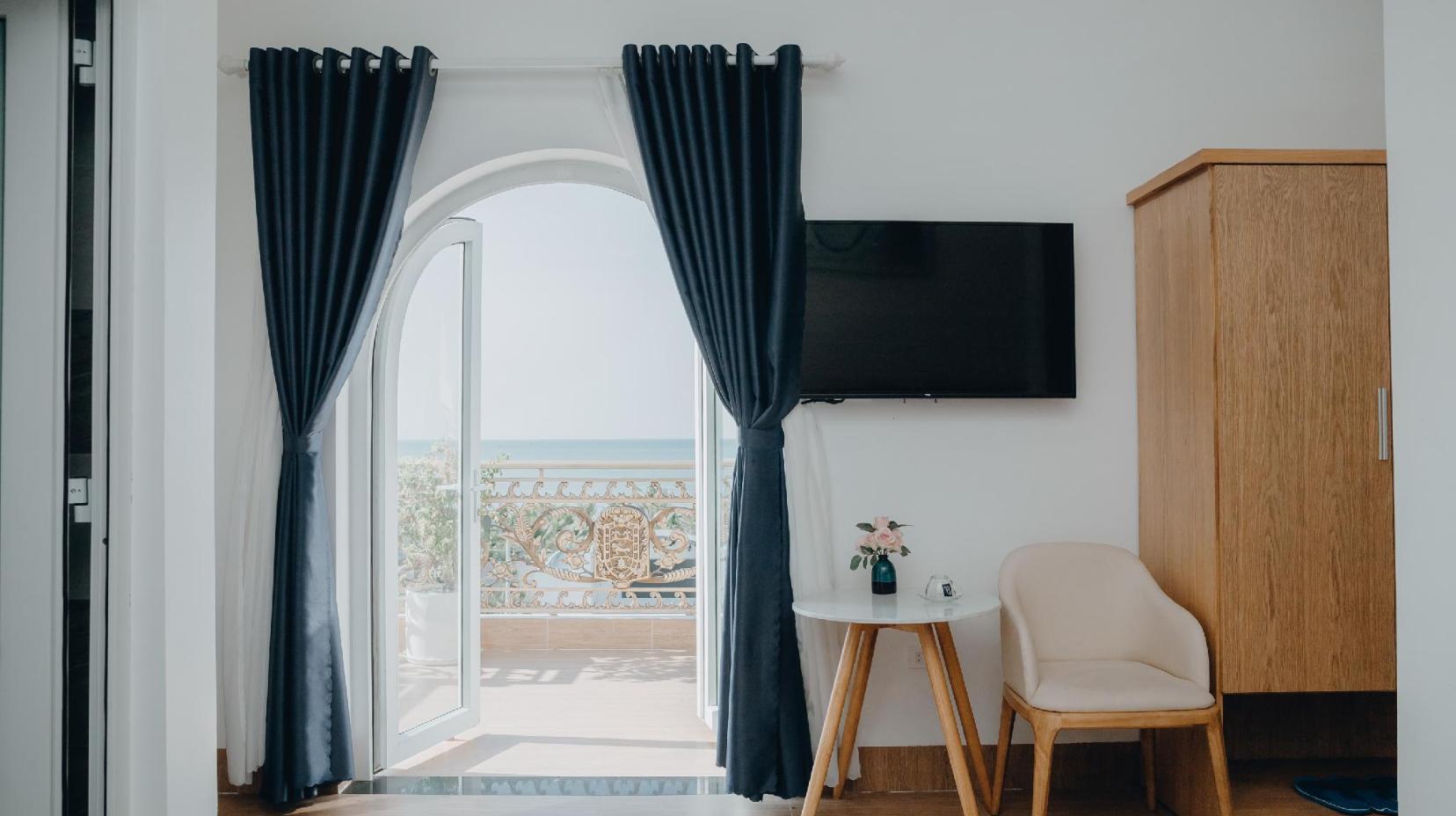 Deluxe Family Room with Balcony - View