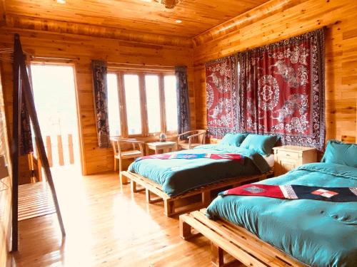 Deluxe Double or Twin Room with Mountain View