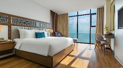 Grand Ocean View King Room - View