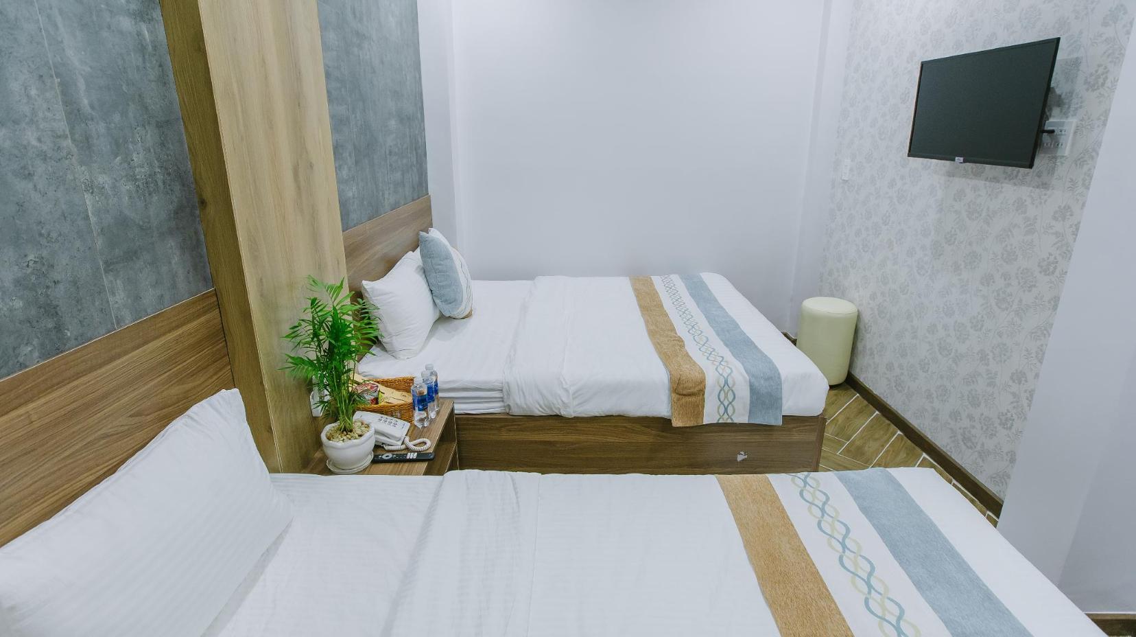 Triple Superior Room - Bed