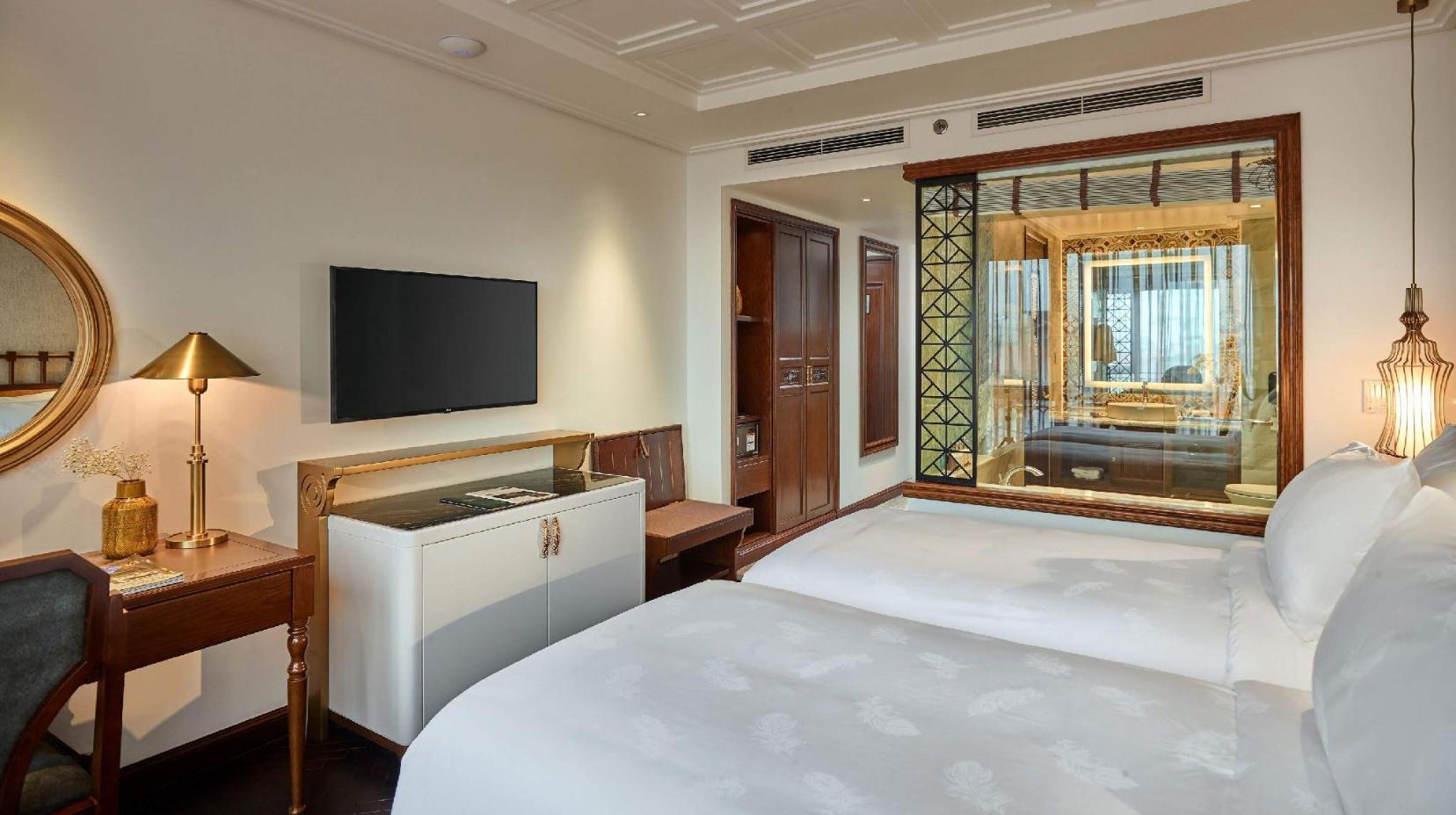 Grand Interconnecting Rooms - Bed