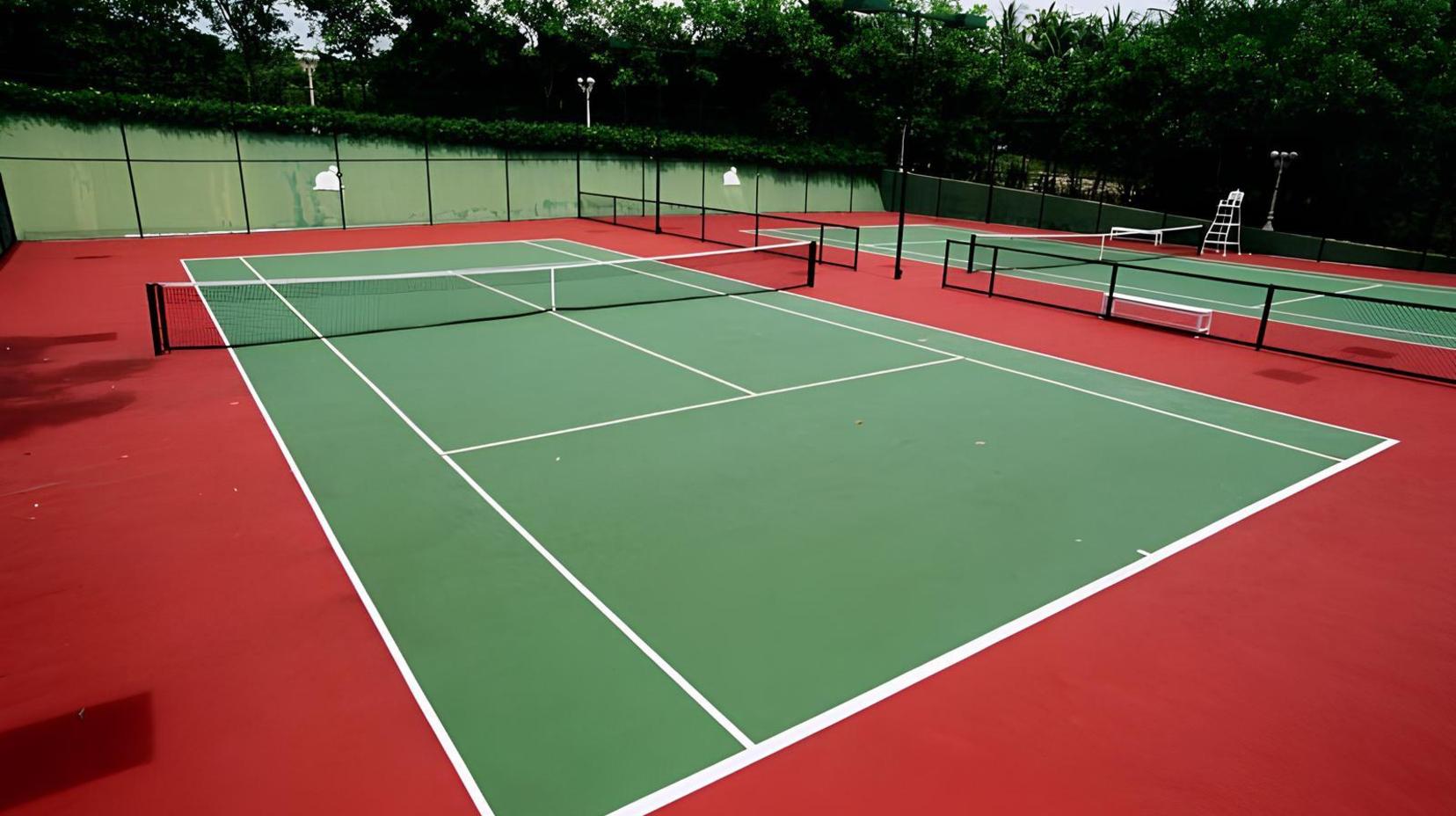 Tennis court