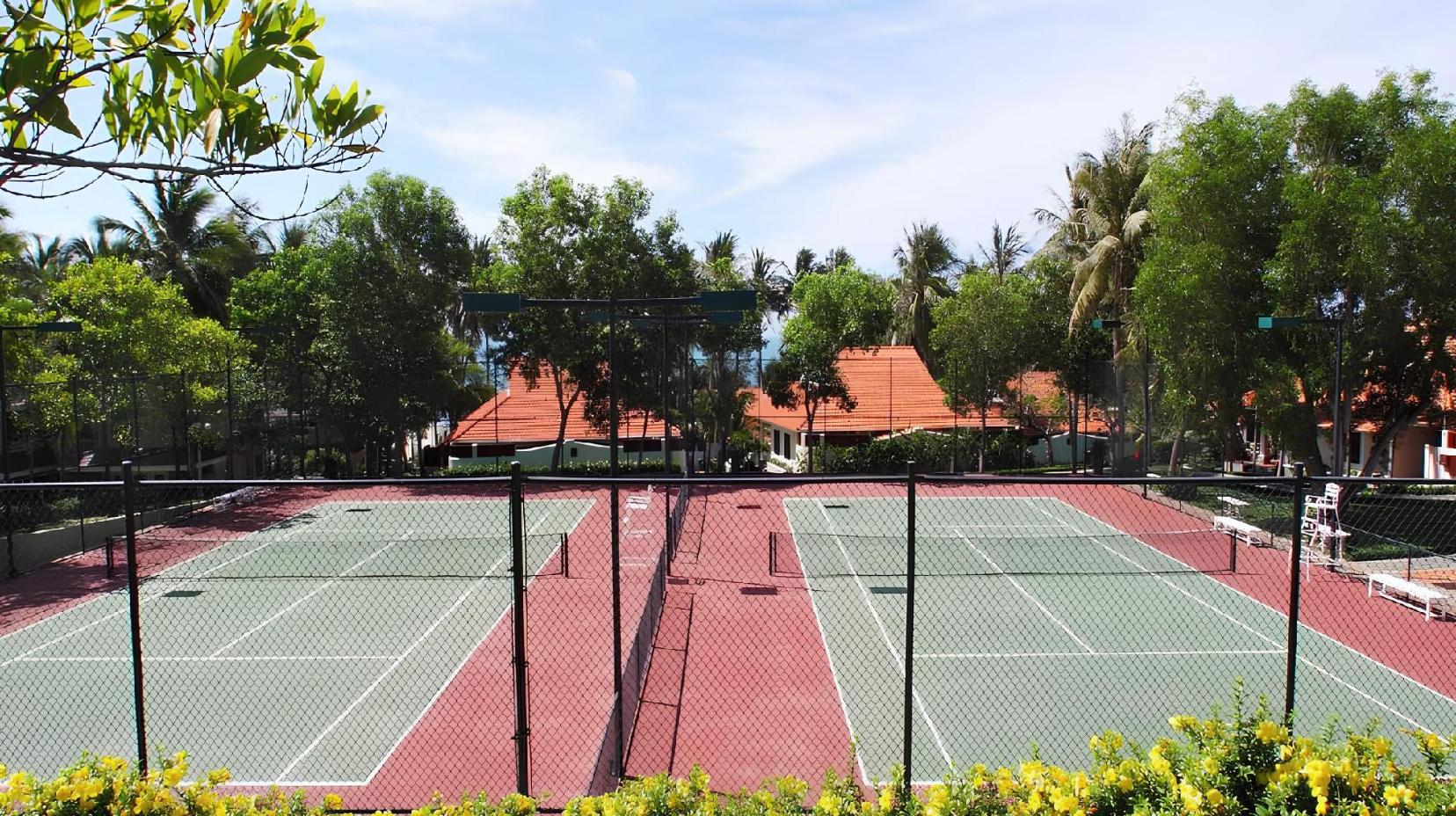 Tennis court