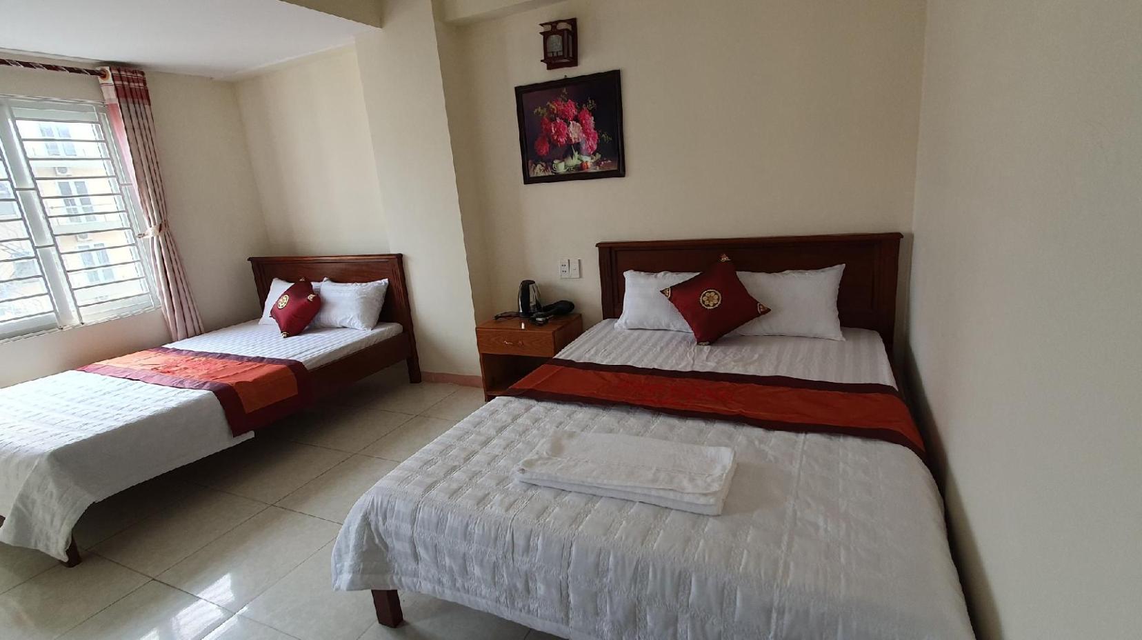 Double with 2 Double Beds - Bedroom